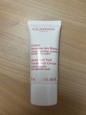 Clarins White Hand & Nail Treatment Tube